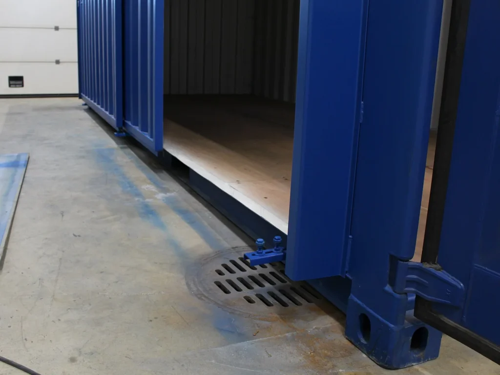 Contenedor High Cube de 20 pies (9′ 6″ de alto) apto para almacenamiento de IBC con puerta corredera - Imagen 2