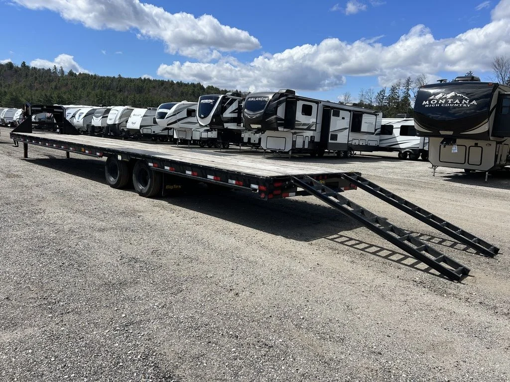 Remolque de equipos Big Tex 2023 de 8,5 × 40 pies, 25K HD, cuello de ganso, con rampas extraíbles - Imagen 2