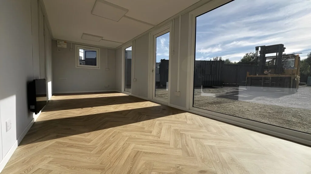 Oficina de Obra / Suite de Marketing de 24 x 9 Pies – Oficina de Ventas Portátil o Cabina de Obra - Imagen 6