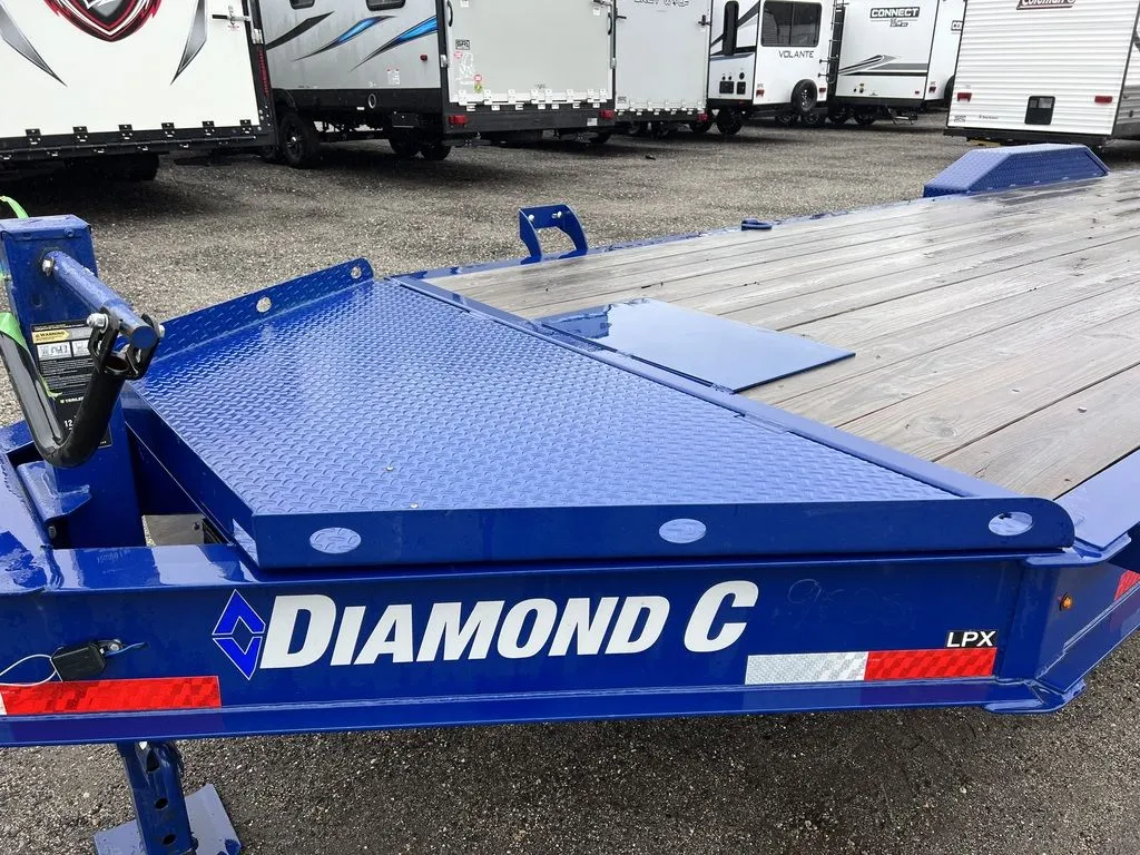 Remolque de equipos Diamond C 2022 de 7 × 24 pies, 20K, perfil bajo, con rampas Max - Imagen 8