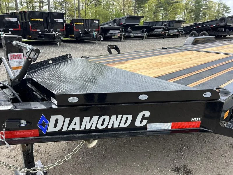 Remolque de equipos Diamond C 2024 de 7 × 24 pies, 20K, plataforma basculante, con soporte para repuesto - Imagen 6