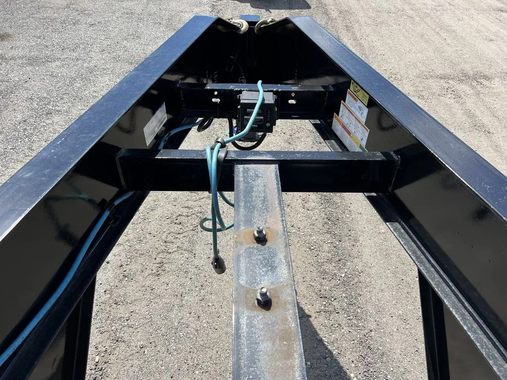 Remolque de equipos Big Tex 2023 de 8,5 × 40 pies, 25K HD, cuello de ganso, con rampas extraíbles - Imagen 8