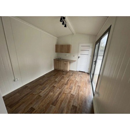 Unidad residencial / Unidad de oficina de 24 m2 - Imagen 8